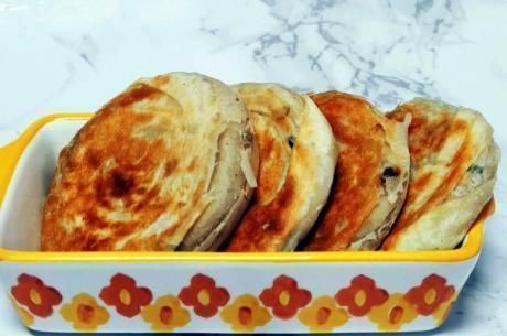 原来葱油饼做法如此简单，掌握3个诀窍，外脆内暄软，层层酥香