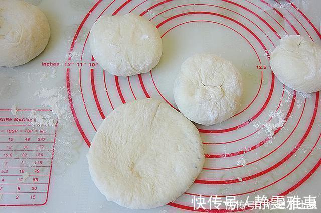 冬天迷上做这饼，掌握2个窍门，暄松香软不吸油，养胃又顶饱！