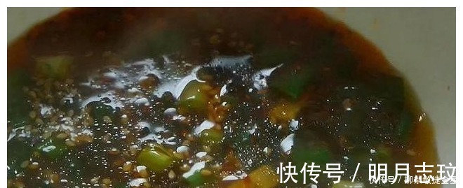 手擀面|这才是面条最好吃的做法，面条劲道，香辣爽口，看完一遍就会做！