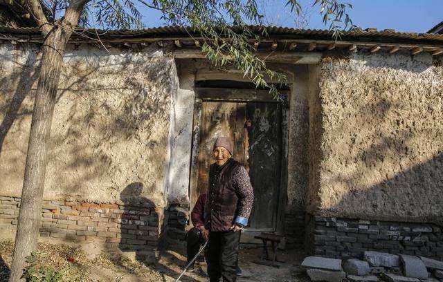 何意|俗语“五十拜一,六十拜九,一百藏零”何意?老祖宗的话在理吗?