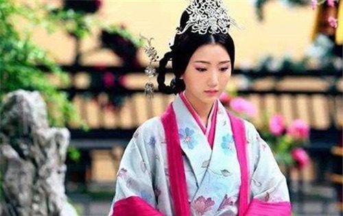 她是中国首位女历史学家,丈夫死后写了一本书,毒害中国女性2000年