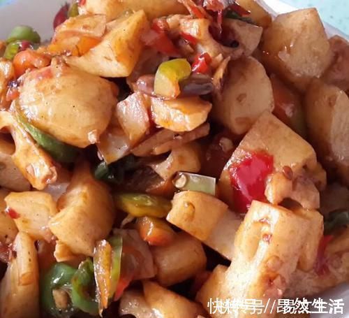 辣炒藕丁|这道家常下饭菜，8分钟就搞定，眼下正适合吃，老少皆宜