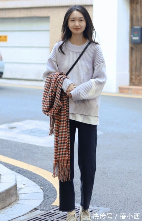 大衣|拯救不完美的腿型,还得靠这一条“直筒裤”,穿对秒变腿精!