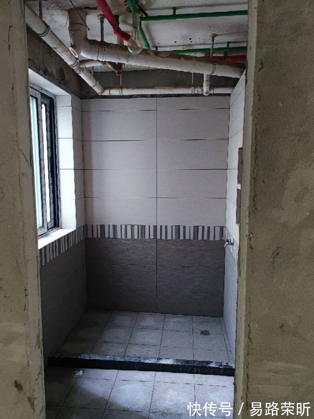 卫生间|贴瓷砖时,你要求对缝了吗?