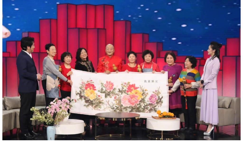 央视《向幸福出发》再改版,节目名称换了,元老级女主持周宇回归