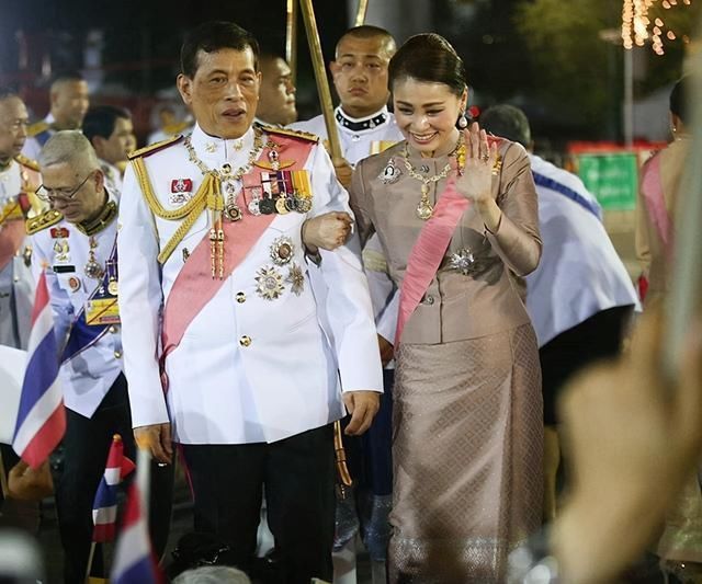 诗妮娜贵妃归来后首次穿军装亮相傲娇样回来了,灭了苏提达威风