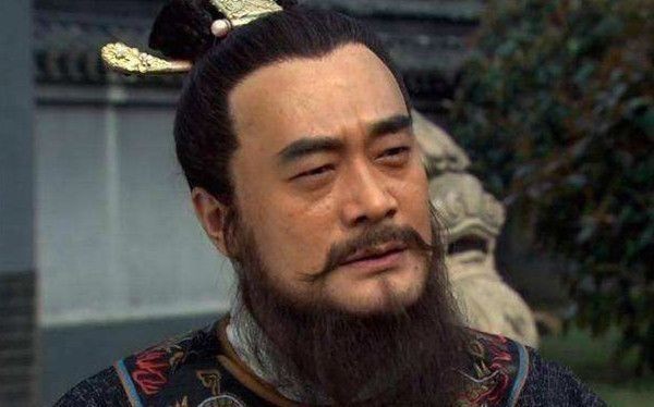 厉天闰$此人手持长枪,对抗梁山二十三将,斩杀五虎将八虎骑各一人