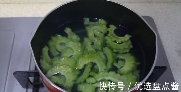 胰岛素|高血压人群经常吃苦瓜，是降血压还是升血压？很少人做对了