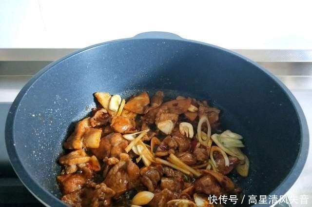 道菜|这道菜太下饭了,麻辣鲜香的家常小炒肉,香酥可口甜咸适中,好吃