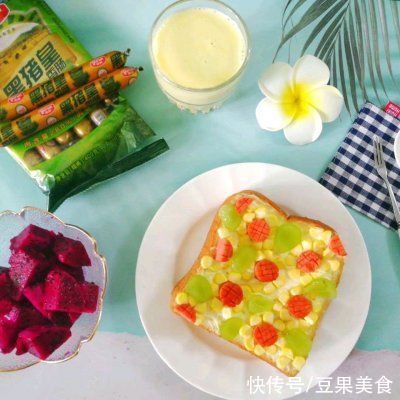 沙拉酱|#一周减脂不重样#秋天颜值爆表的第一片吐司～香肠吐司