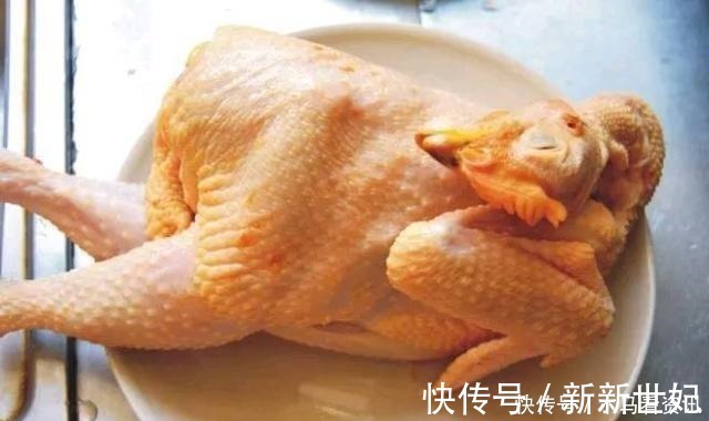 炖鸡汤，很多人第一步就错了，难怪鸡肉又柴又腥，汤不浓也不好喝