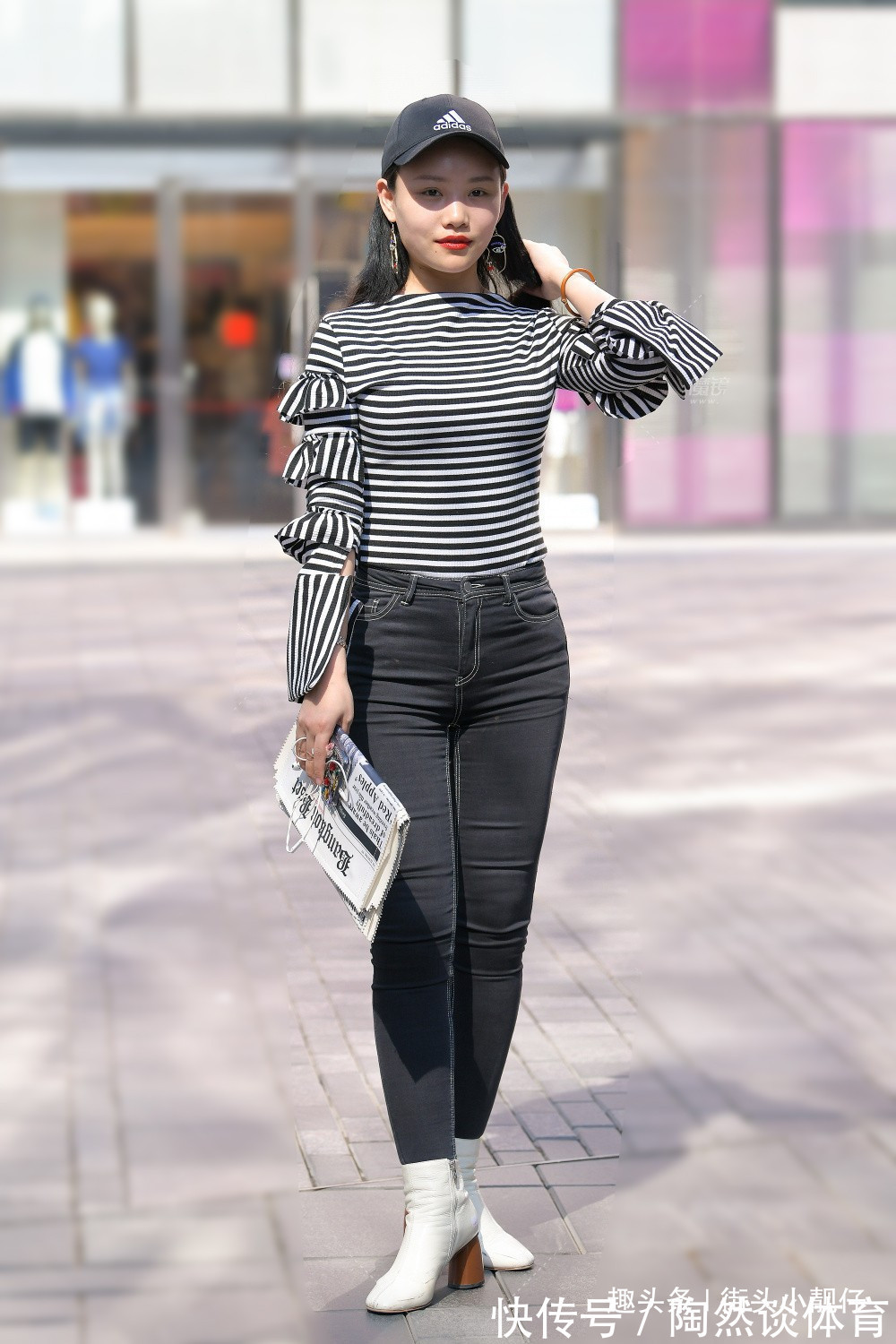 高级 牛仔裤搭配鞋子怎样穿时髦?这样搭,让你轻显高级感!