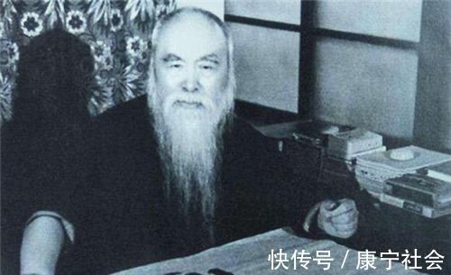 处世哲学&他酒醉题字“不可随处小便”,清醒后,将顺序重新排列成处世哲学