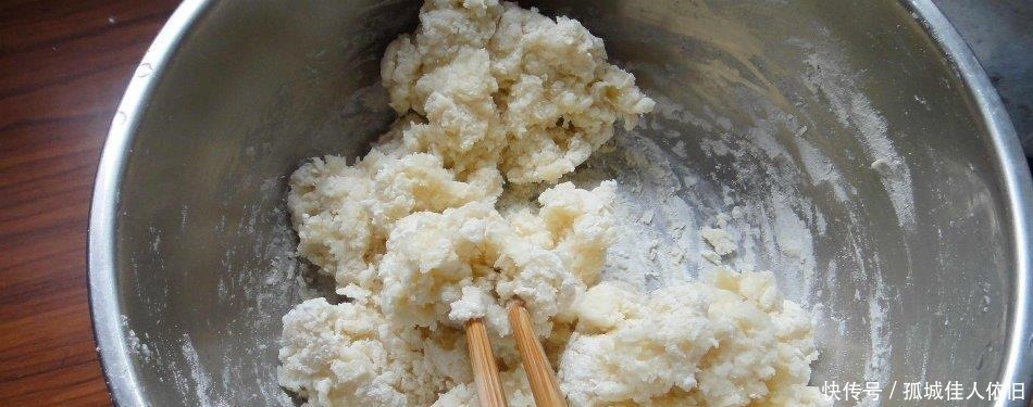 电饼铛烙饼总发硬原来错在这里,面点师帮你破解,放7天都不硬!