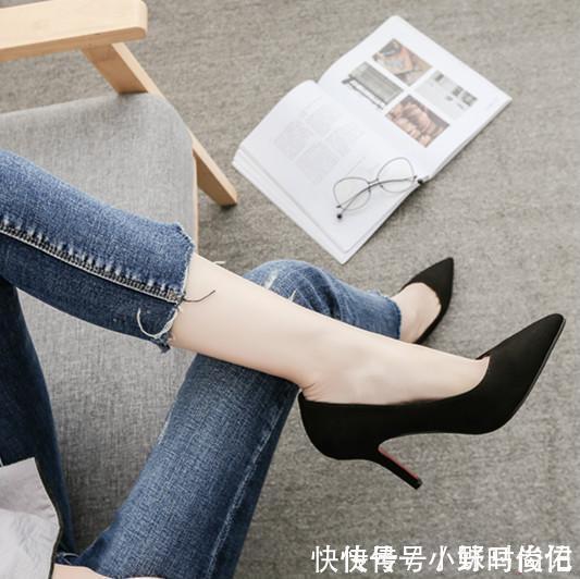 美艳 性感的高跟鞋,让你完美的秀出大长腿,美艳不可方物