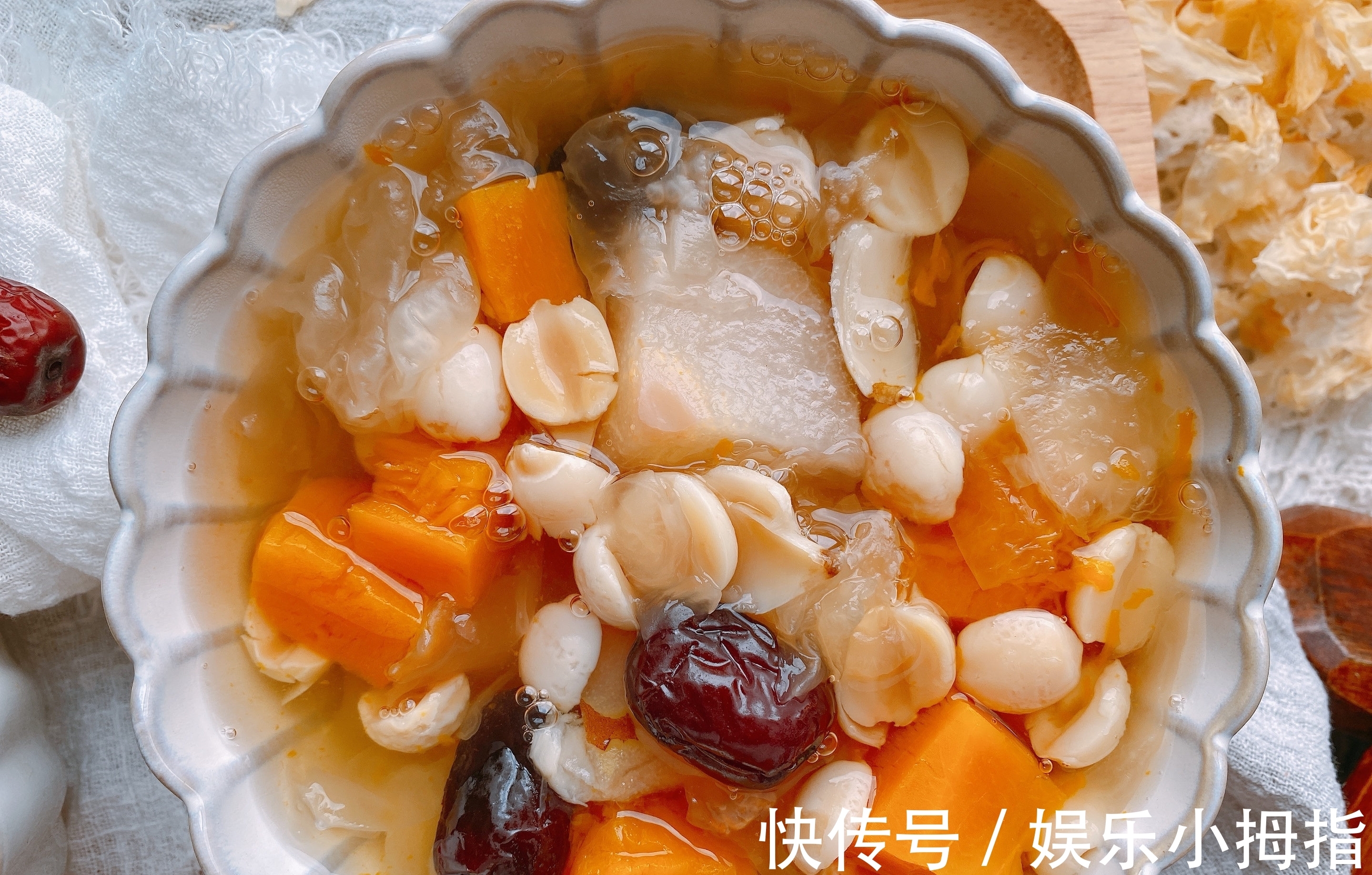 莲子芯|入秋后天气干燥，试试“4白1黄”的甜汤，止咳润肺，跟秋燥说拜拜