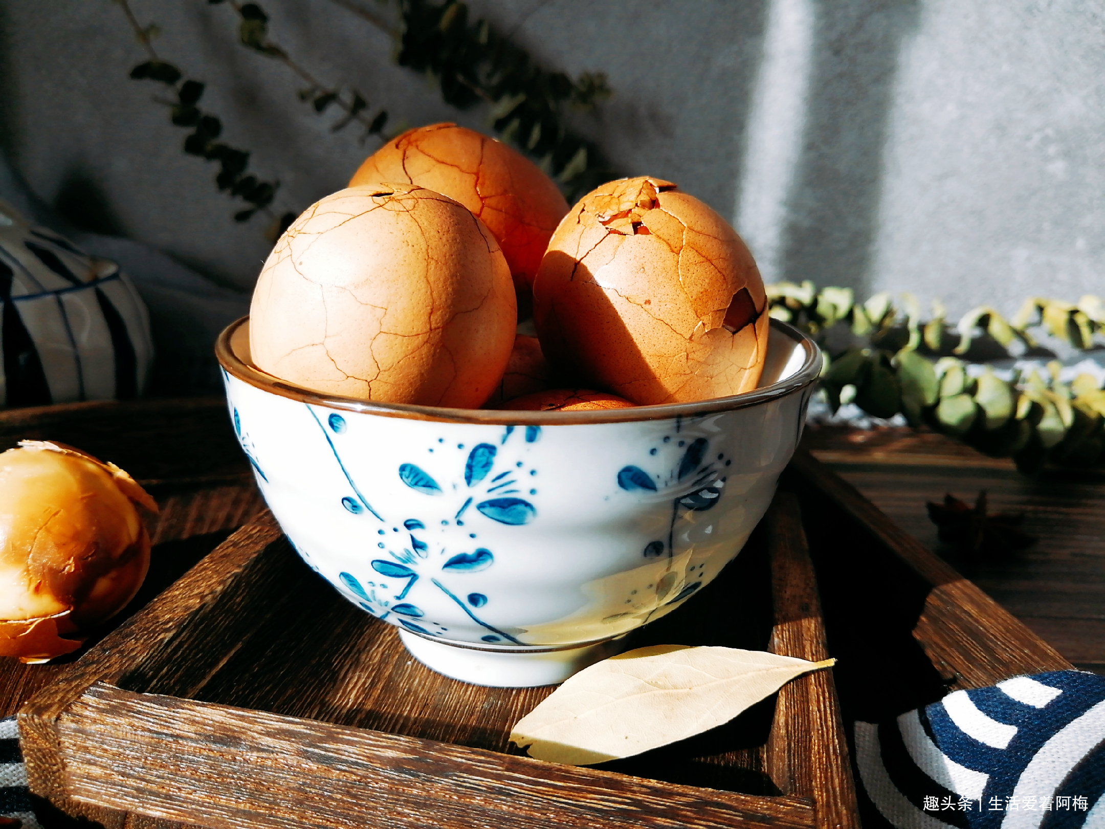 茶食搭配口诀甜配绿,酸配红,咸配乌龙,坚果配黑茶