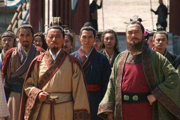 水浒传中，为什么说招安是梁山好汉们唯一的出路？原因很简单