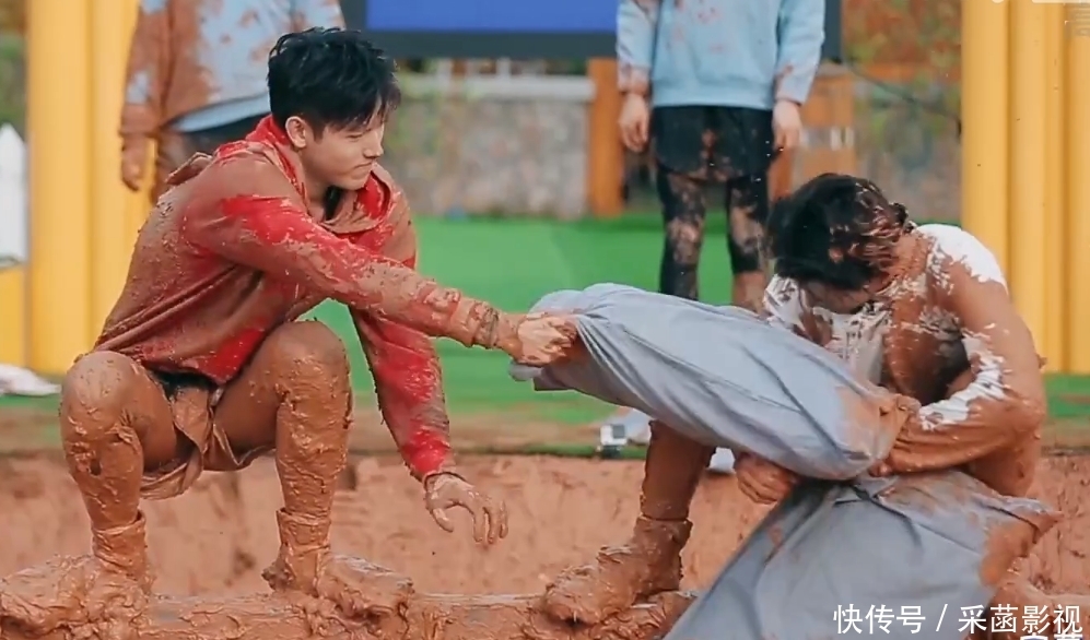 郑恺 《奔跑吧》元老成员越来越没劲:李晨装疯卖傻,baby处处被照顾