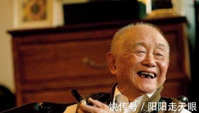 |段子手画家黄永玉,与妻子一生一世一双人,徒弟林青霞很听他话