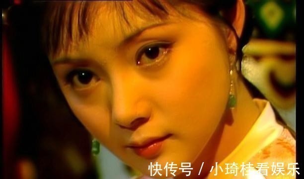 薛蟠#同样是送礼,林黛玉与薛宝钗的做法大不相同;难怪她更得人心!