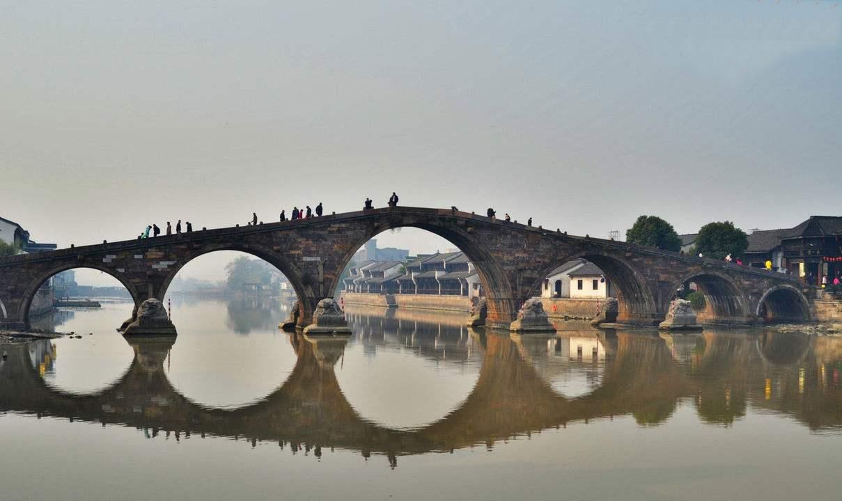 杭州|杭州一座古桥，东西横跨大运河，是京杭大运河到杭州的终点标志