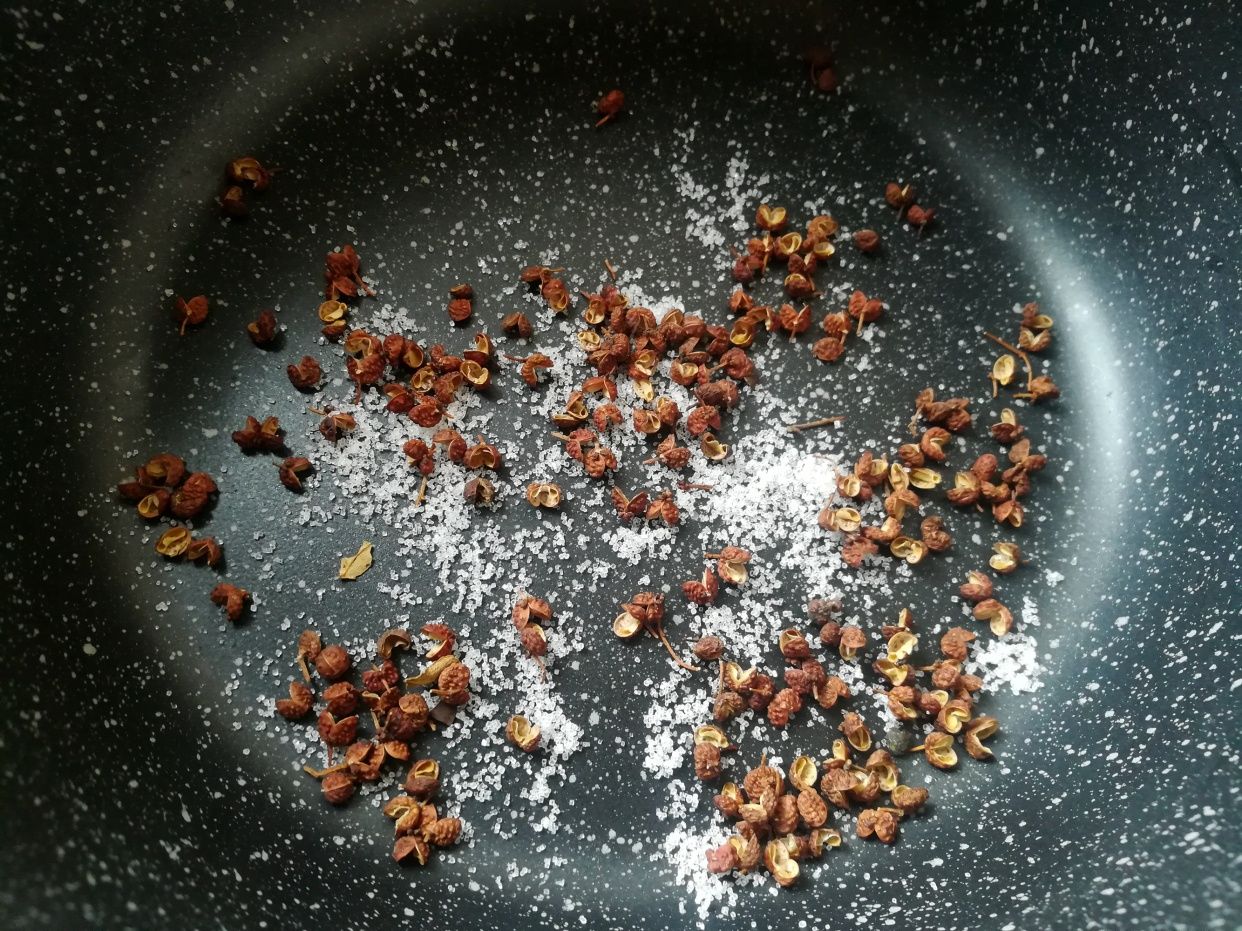 冬天外行人吃牛肉,内行人专吃它,高蛋白营养易吸收,碰到多买点