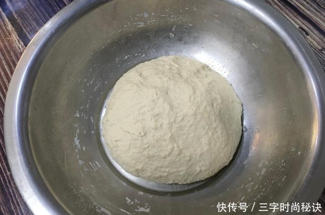 正确|炸油条,用酵母粉就错了,教你正确配方比例,蓬松酥脆、越吃越香