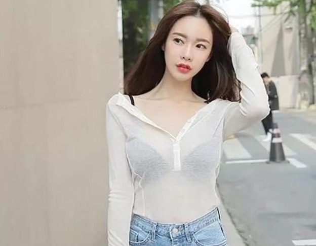 穿搭","m":"cccf99caee7581d09071a86cbee112494c4180e0","nlabel":"stat_3107225961:zm.news.so.com:54Gr5Lit56eR5oqA,pageType_zmt,glevel_3","ntag":"tfashion;sfashion_时尚;kfashion_1:长裙;call_P:全类:时尚:美女;cfashion_P:全类