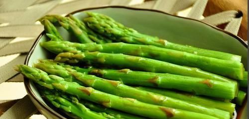 女性坚持吃3种食物，排毒养颜、延缓衰老，好吃又不贵！