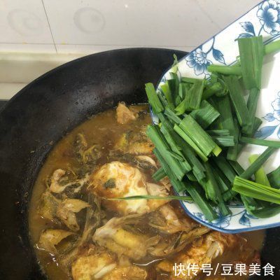 这道黄丫角焖鸡蛋连续吃了3碗，全家人都一致好评