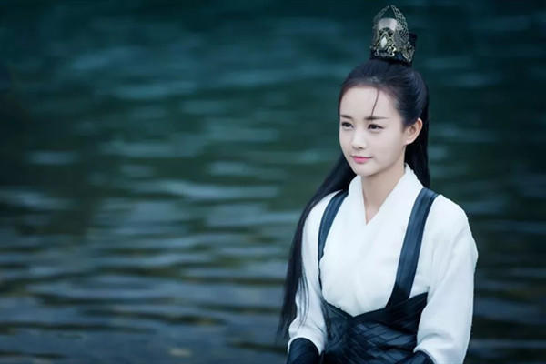 恒王|晴雯为何拼死补雀金裘？姽婳将军林四娘，暗示黛玉和宝钗生死搏杀