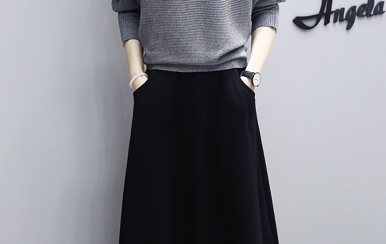 时尚 毛衣下面怎么穿学学下图女人这么搭配，脱掉大衣也不尴尬