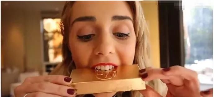 国外“最奢侈”零食，一口下去心痛了，网友：家里有矿！