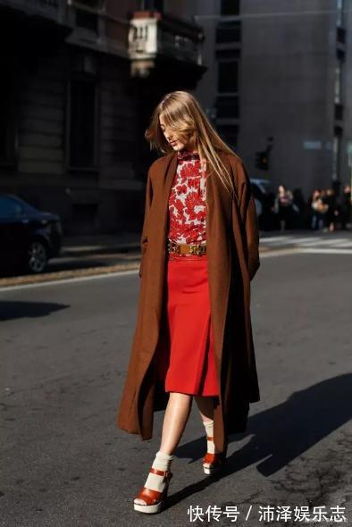 色调 女人不管什么年纪,穿衣都要远离这3种''大妈色'',显老土又掉档次