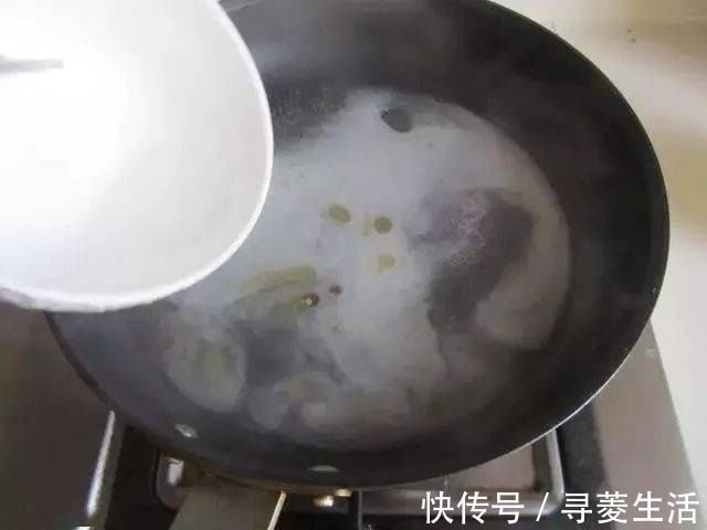 青豆|白菜别再炒了,换这种做法好吃到爆,上桌就被抢光