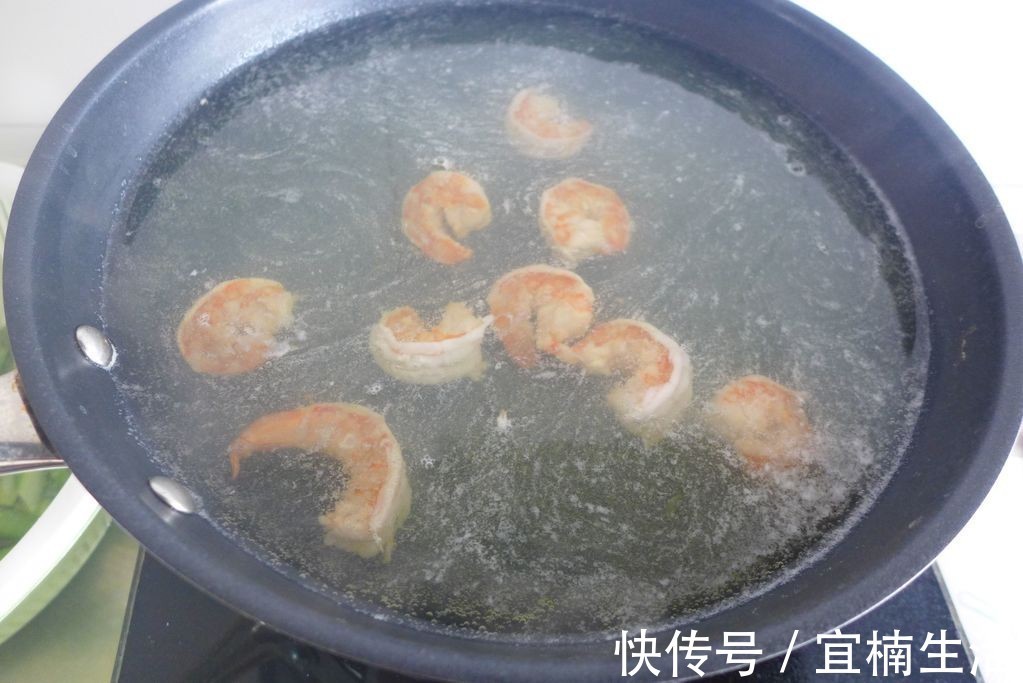 虾仁|芦笋和虾仁的完美组合,随手一炒,鲜美下饭,清爽解腻