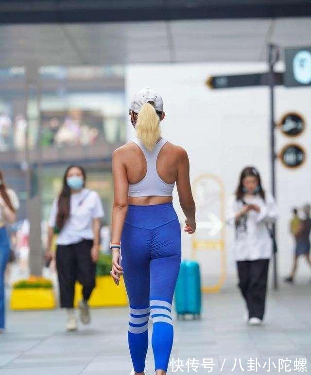 着装|女神瑜伽裤穿搭,着装就要选择时髦一点的,精致优雅