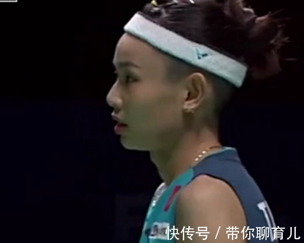 张德正|2:0!世锦赛:何冰娇晋级,夺冠热门表现强势,竞争对手接连退出