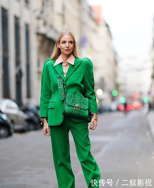 长裤 欧美不到160的时尚博主,穿搭方式太显高,看图就像180