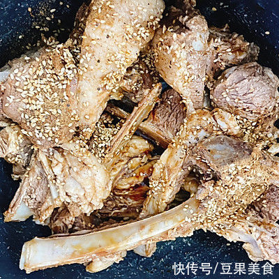 孜然粉|小白一看就会的宴客菜年夜饭——烤羊排