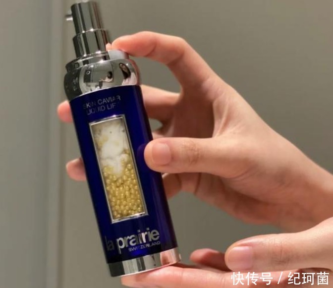 质地|40岁女人记住,再懒也要在睡前涂上精华,10年后你比同龄人嫩多了