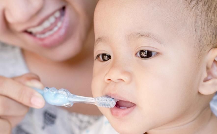 宝宝|4岁孩子一嘴黑牙,妈妈毫不在意认为牙齿能换,牙医叹气无知