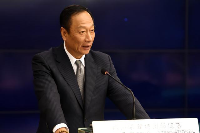 库克|库克“铁了心”搬走中国,特斯拉却传来消息,这是“打”苹果的脸