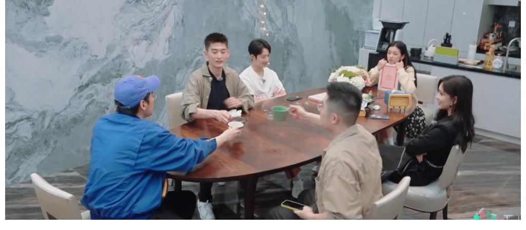 陈陈陈|桃花坞:看看张翰、舒淇喜欢的“艺术”,懂了前坞长为何下台