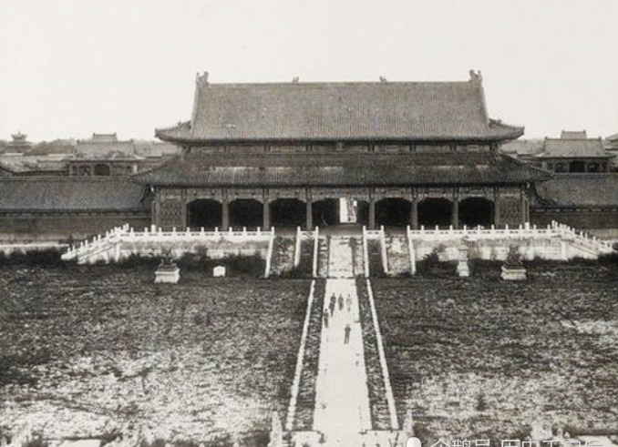 宫殿|揭秘慈禧西逃后的紫禁城:宫殿破破烂烂,平民百姓都可进入参观