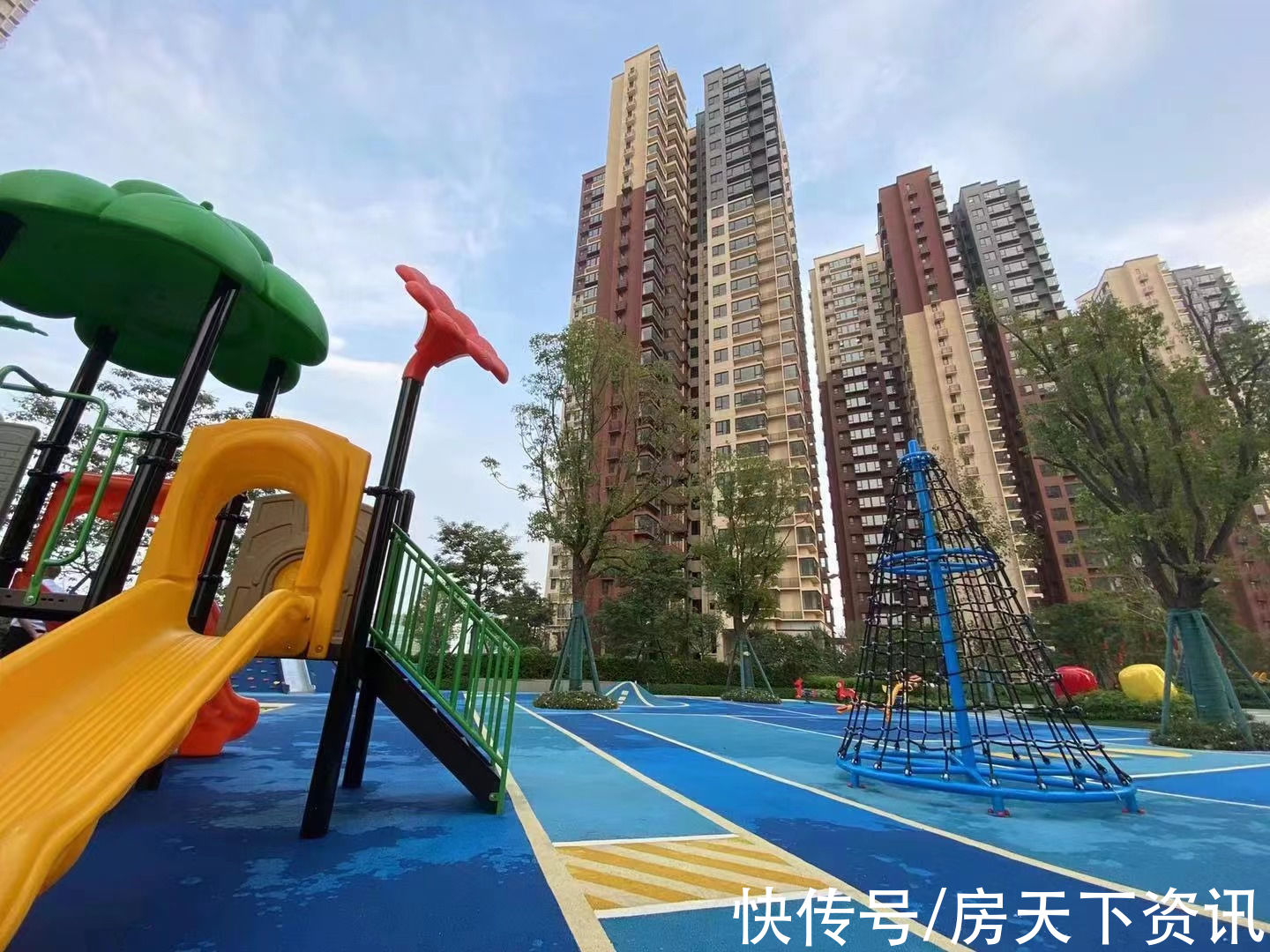 园林|10月28日，迎来首期交付的珠江万科城，晒出约6.7万平绝美园林，展现理想生活社区的模样