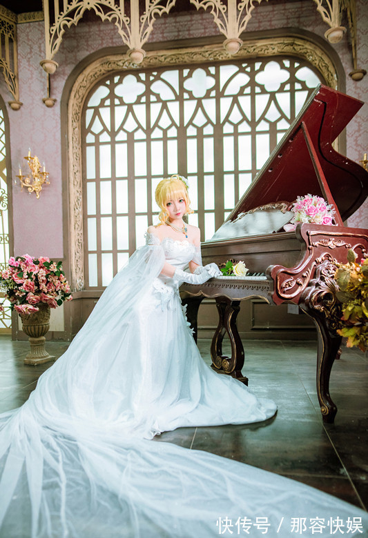 梦幻花|身穿纯白婚纱的Saber,轻点琴键白纱曳地美丽如天使,吾王嫁我!