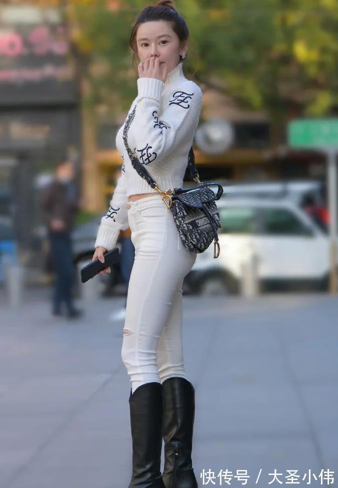 街拍|美女街拍:看背影就知道不是啥“庸脂俗粉”!自信优雅的美女,好想带她回家