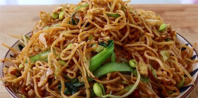 炒面很多人都做错了,大厨教你炒面的正确做法,不粘不坨,太香了